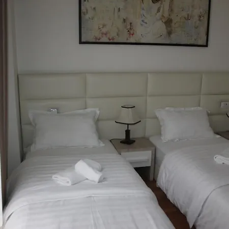 Hotel Living